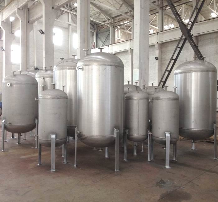 不銹鋼高位槽、真空緩沖罐、不銹鋼滴加罐、不銹鋼計量罐